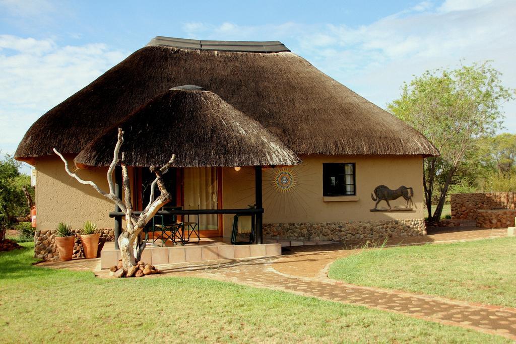 Ukutula Lion Lodge Beestekraal  Camera foto